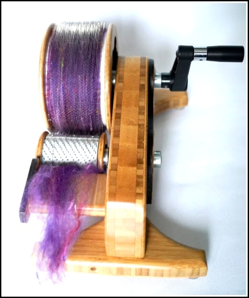 Majacraft "Atom" Mini Carder